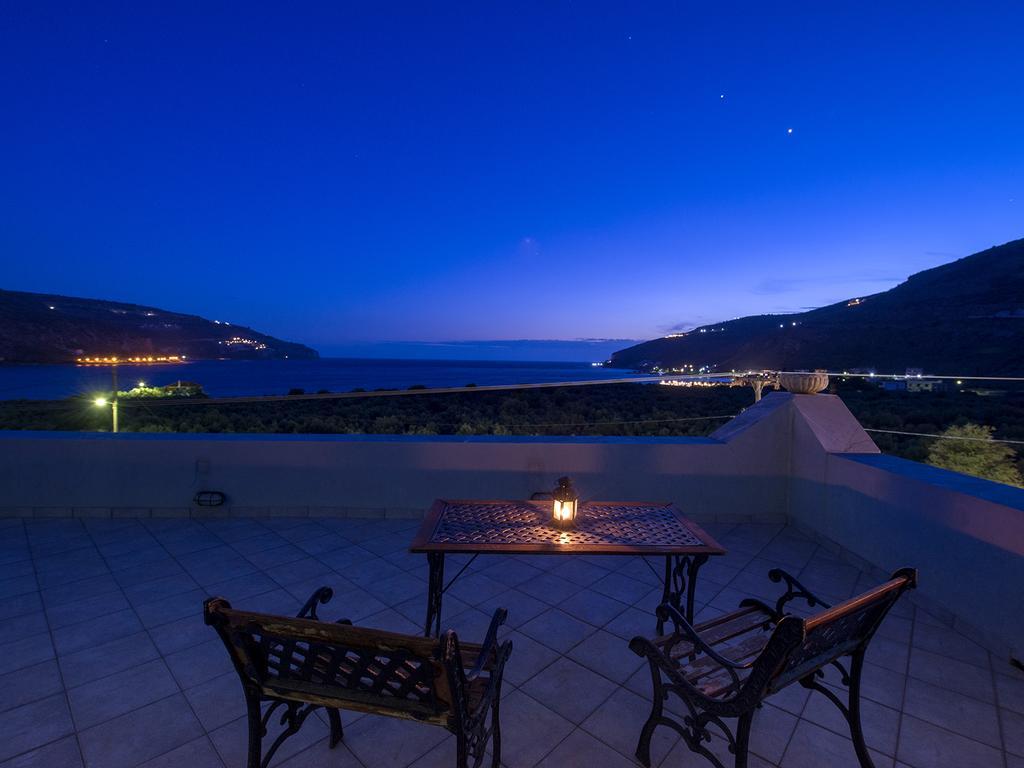 Foivos 2 Hotel Gythio Ruang foto