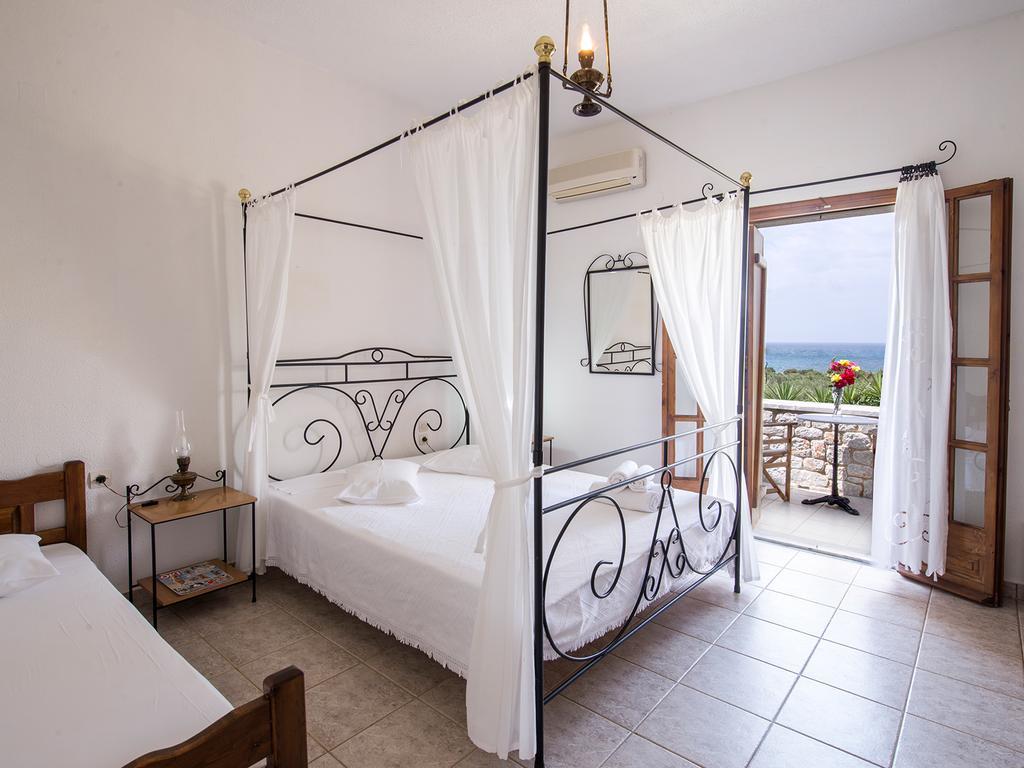 Foivos 2 Hotel Gythio Ruang foto