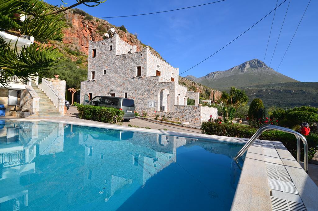 Foivos 2 Hotel Gythio Bagian luar foto
