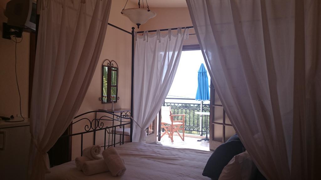 Foivos 2 Hotel Gythio Bagian luar foto