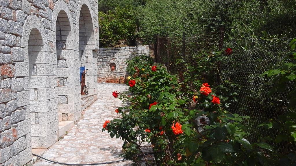 Foivos 2 Hotel Gythio Bagian luar foto