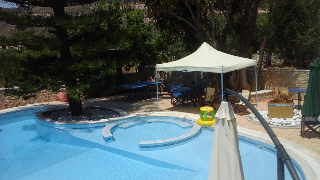 Foivos 2 Hotel Gythio Bagian luar foto